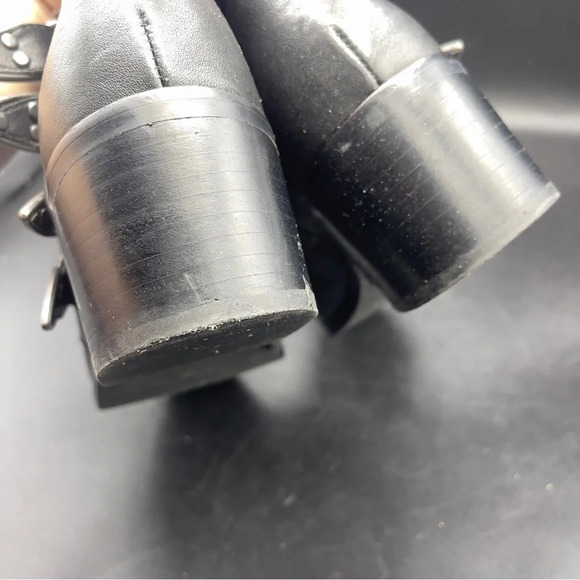 Steve Madden BILLEY 5.5 Bootie Boot Black Silver Buckles Block Heel Leather - Picture 9 of 9